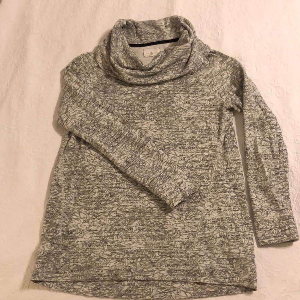 Size M Lou & Grey sweater